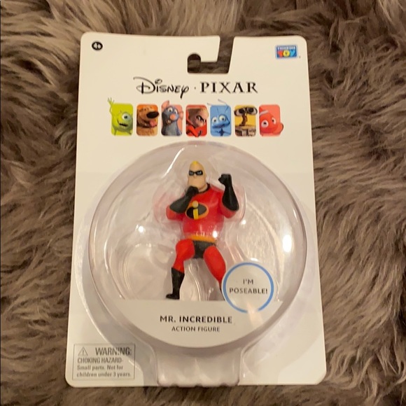 NEW Revoltech Disney Pixar Mr Incredible miniature action figure - Picture 3 of 5
